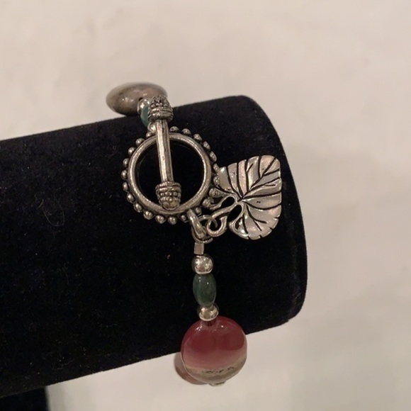 Natural stone silver toggle clasp flat large leaf charm detail high quality - Picture 3 of 6